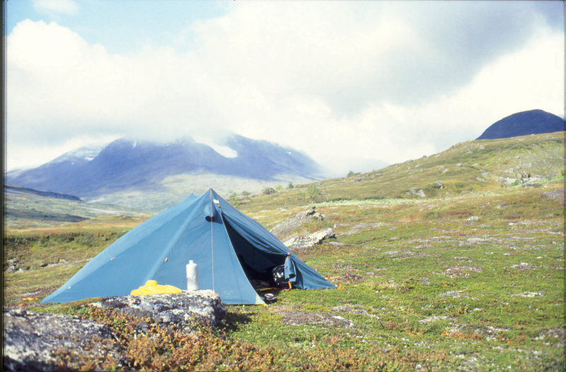 JR_1985_000390024_0007_CaravanRuotesvagge